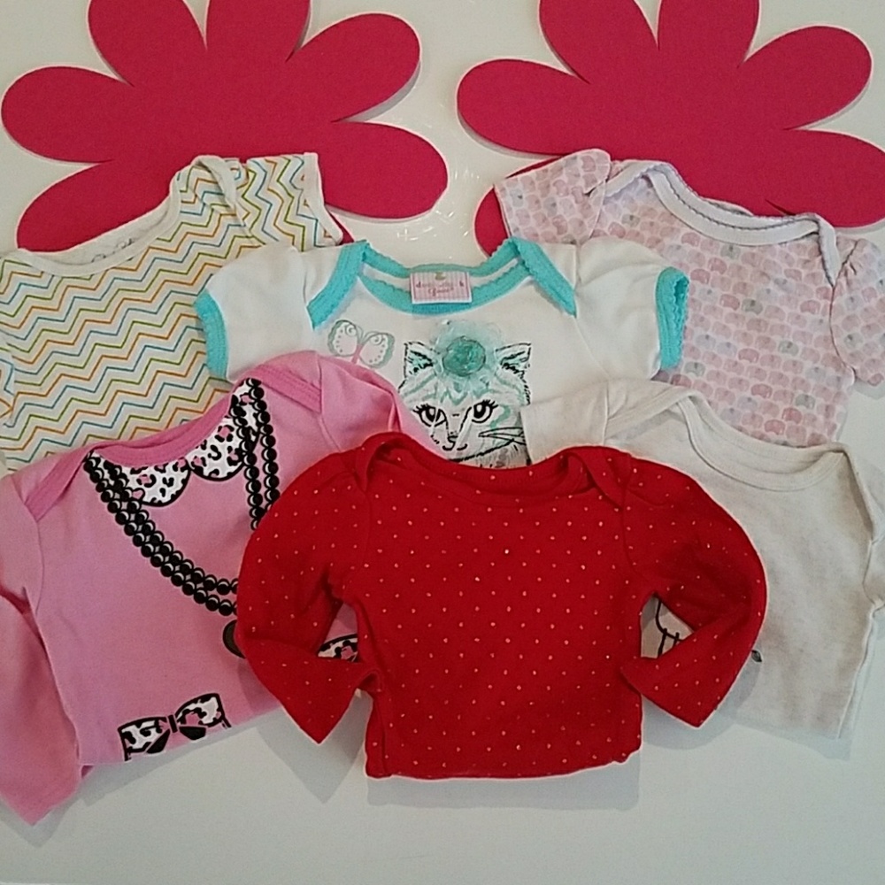 ✴Bundle of 6 Infant Onesies✴